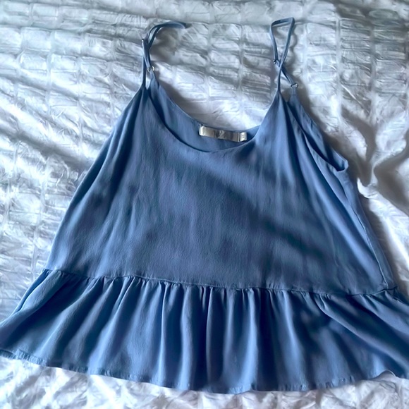 Blue top - Picture 1 of 1